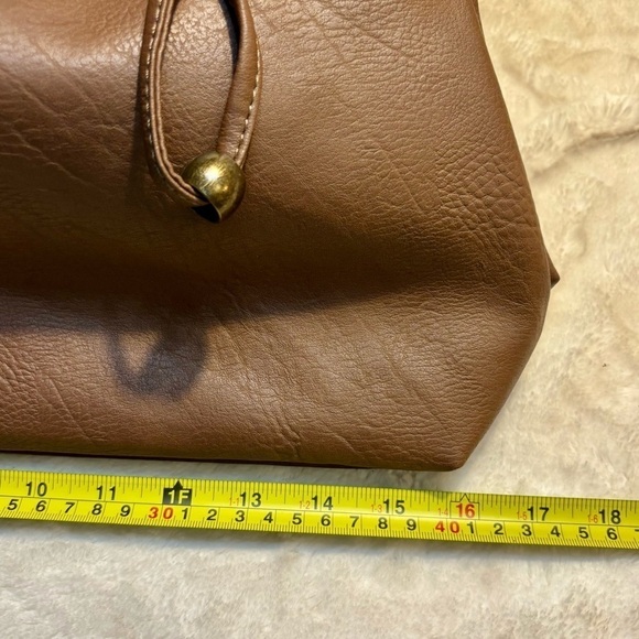 Western Shoulder Bag Hazelnut Brown CBOCS Distribution Drawstring Bronze Hardwre - Picture 14 of 16